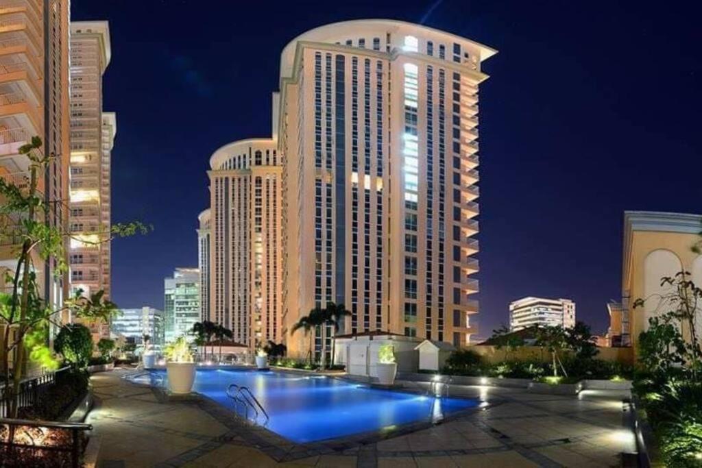 A2J Luxury 1Br Balcony Suite Near Venice Mall Bgc Manila Zewnętrze zdjęcie