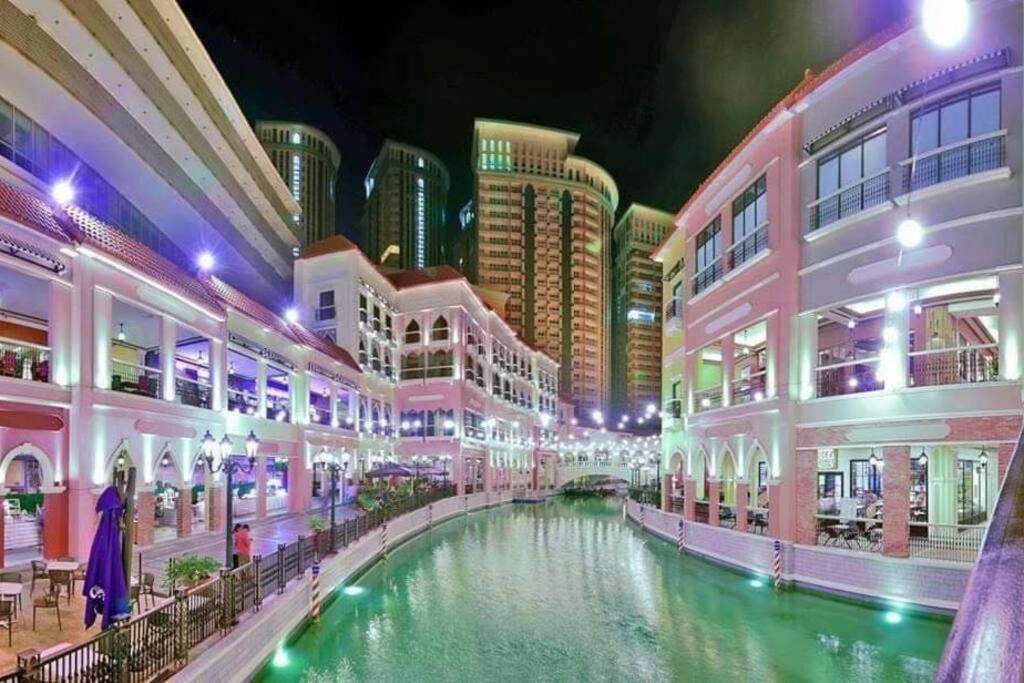 A2J Luxury 1Br Balcony Suite Near Venice Mall Bgc Manila Zewnętrze zdjęcie