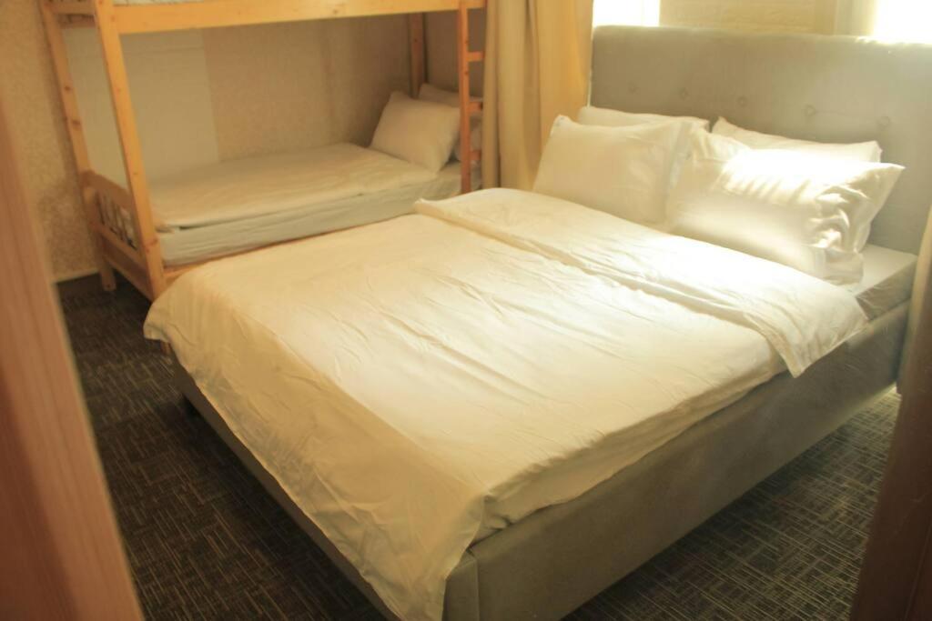 A2J Luxury 1Br Balcony Suite Near Venice Mall Bgc Manila Zewnętrze zdjęcie
