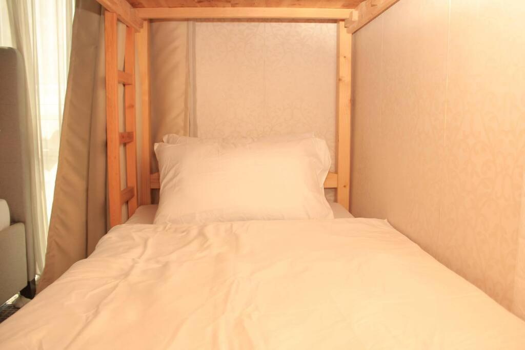 A2J Luxury 1Br Balcony Suite Near Venice Mall Bgc Manila Zewnętrze zdjęcie