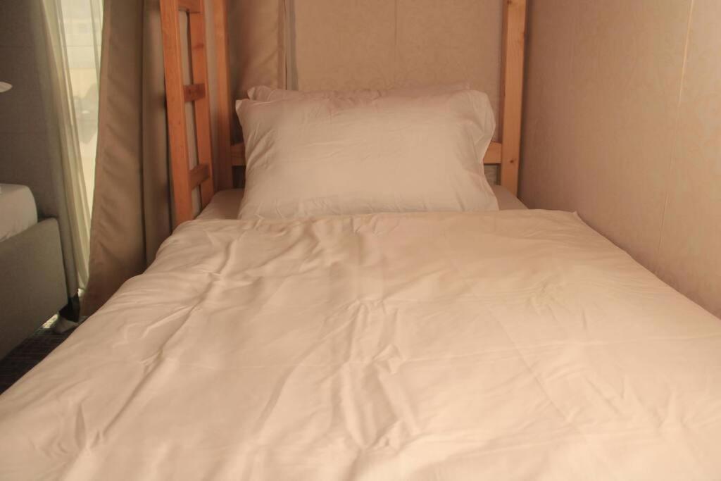 A2J Luxury 1Br Balcony Suite Near Venice Mall Bgc Manila Zewnętrze zdjęcie