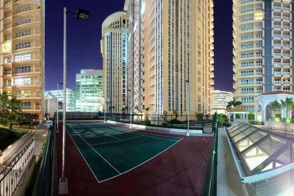 A2J Luxury 1Br Balcony Suite Near Venice Mall Bgc Manila Zewnętrze zdjęcie